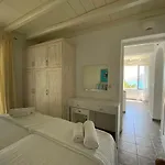 Salty Hotel Kalo Livadi