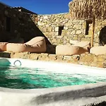 Salty Hotel Kalo Livadi